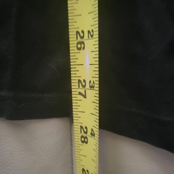 Torrid Women's Top Black Size 2 Starfield on Front Great for Sleep or wear out - Picture 7 of 7